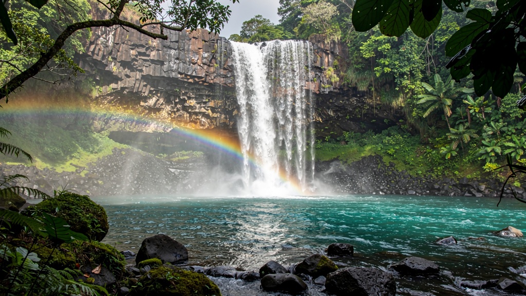 Rainbow Falls near Hilo